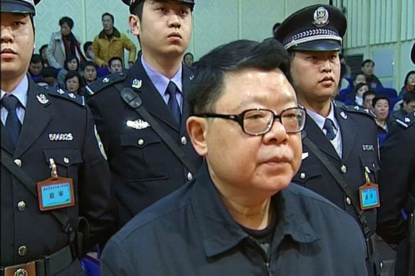 ��ǿ��������û�շǷ��Ʋ�2ǧ��