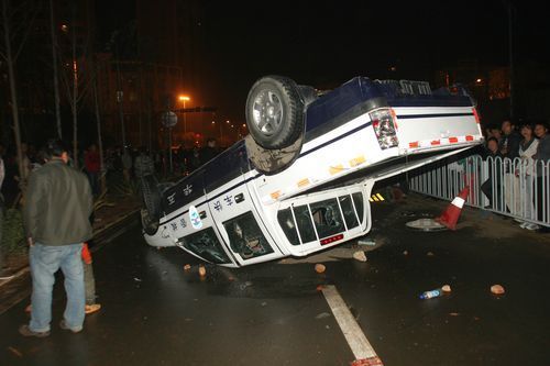 �����ǹ�С����ͻ ִ��������