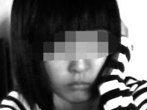 13��Ů�����ϳ�У��3�κ���ɱ ֻ��ͷ����