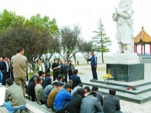 ũ��Ϊ��н���ݺ����������顱