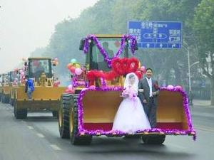 ���Ͻ�ͷ���ֲ���ӭ�׳��� ���ɳ�ʡǮ�ָ���