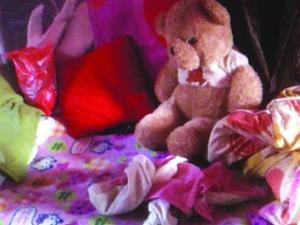 90��Ů������ŮӤ������¥ �ѹ��ɹ���ɱ����