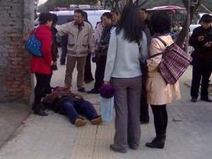 ��Ѯ���ݸɲ�·��ˤ�����˸Ҿȵ�������