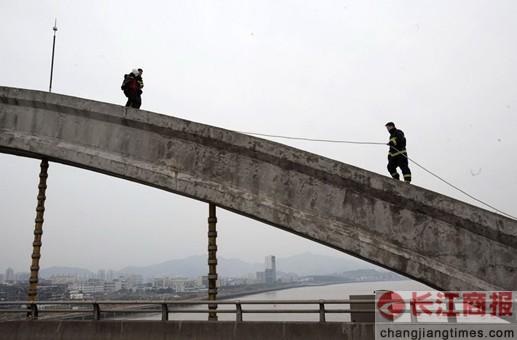 ���������ؼ�ί���ֳ���KTVŮԱ�����б�ְͣ