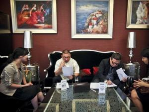 11����ҵ���������� ����һ�˳�500��Ҫ��Ů