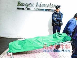 �۴��н�ʦ��Ⱦ�ڵ�Ů�� ���ӱ�������ͬ��