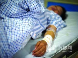 Ů�������پܾ��ɷ�ǿ���з� �������ֽŽ�