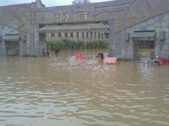 ���������Ŵ�ѧУ԰��������