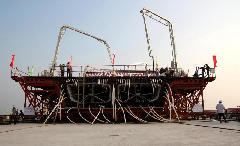 ����2400��