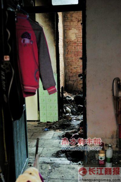 15�����Ů�����������ݻ�����