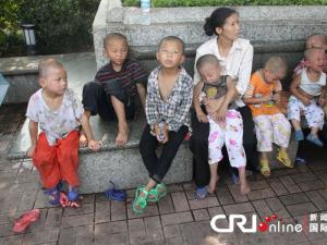 ����Ϊ֤���Լ������� ����˫��̥һ��9�����ֶ���(��ͼ)