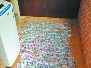 90��Ů����ɹǮ��Ƭ ̾ϴ�����˾���Ǯ���ࣨͼ��