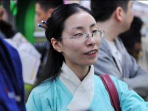 ���조�����㡱��װ���°� ����·�˺�����Ů����ͼ��