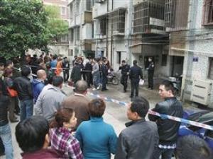 һ����Ů�ڳ��ⷿ���� Ŀ���߳ƲҲ��̶�(ͼ)