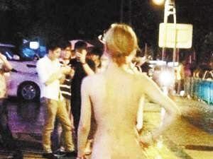 Ů�Ӿư��ſ�ȫ������1Сʱ ·��æ����(ͼ)