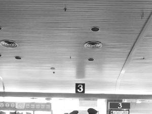 28���м��˼���ǻ���� ��Ӧ���򺽰�м��˿�����������