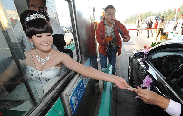 �ൺ�����շ�վ��"���" �շ�Ա��鲻��"����"