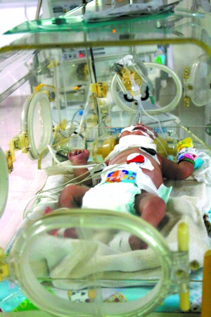 19��ĸ�׳����õ���Ӿ���