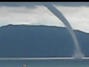 ����ˮ������������ڼ亣����Ƶ��