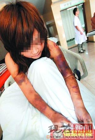 90����Ů������ǰŮ�ѹ���һ�������Ⱪ��