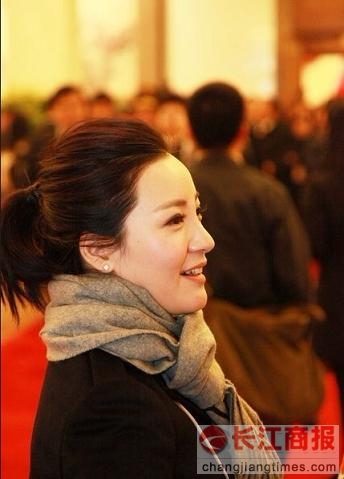 ��ý����Ů���߸ϳ����� ˭���������������ѹ�ע��ͼ��