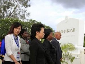 ������������������Ů���ڣ�ͼ ��