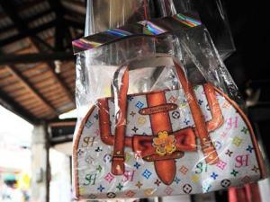 ������ɨ��Ʒ�ܡ��³�����ֽ��iphone���ư����С�С�㡱