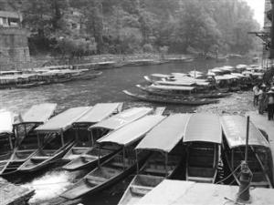 ����շ��̻�����ҵ� ����ÿ���ɻ���Ԫ����