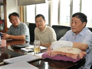 ����󱻿���������ճ��ϰ�