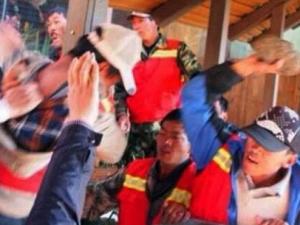 ���Ͼ���������Ա��ʯͷ���οͣ�ͼ��