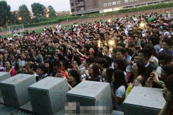 ����ѧ��​��Ů��ʦ����ֳ���ͼ