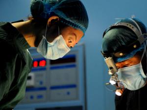 Ů��ֱ������ ������ʹ��� ������ڴ��еľ���