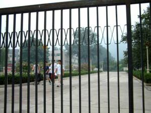 ��ý���й�������������Ϊ�� ���ѷ��̣�̰�ٶ��ں����������ϣ�