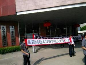 �麣�����Ա��˫�������޳���4�� ��Ա�������Ϊ������