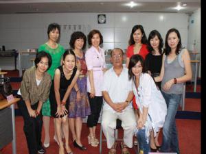 ���й���ѧ��һ�ˡ���ѧ���ڱ����� �����������������С���ס��һ��