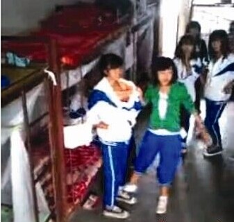 ��ѧ���֡�Ź���š���4��Ů������1Ů�� �桰�����У԰�� ѧ����������​