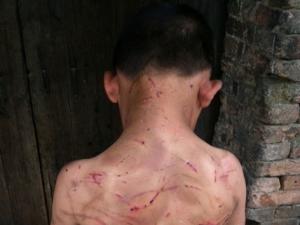 ��ͯ������ĸ��Ű���������� �̵����˷�ָ�Ĳб�Űͯ�¼�