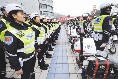 ͼ�ģ��������¾��ֽ�Ѳ��