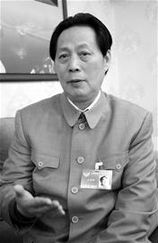 ��������������ίԱ��װ���ο���ë��ϯ