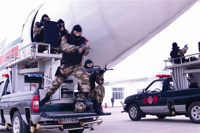 ͼ�ģ����ؾ�Ӣ�ۡ�Ƭ��չ��̷���۷��