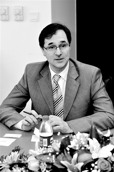 ���人��ı�����пɳ�����չ��