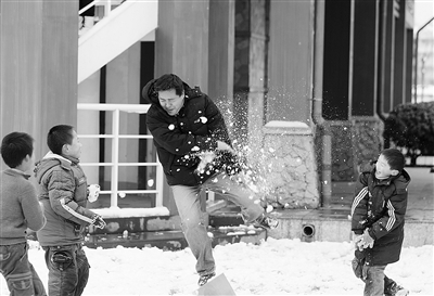 �人�׸���ѩ�١����� 90���Ӹ㶨