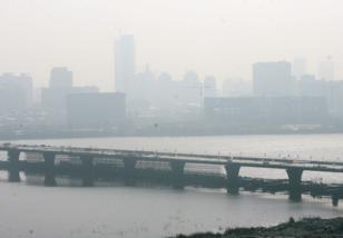 ɳ���������ź���Ԥ���µ׹�ͨ