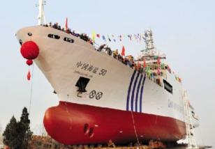 ���Ƚ����ബ�ں���ˮ