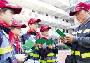 �人�ǹܸ�������ǧ������