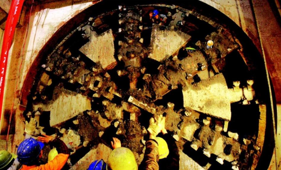 �人����2����ȫ�߹�ͨ