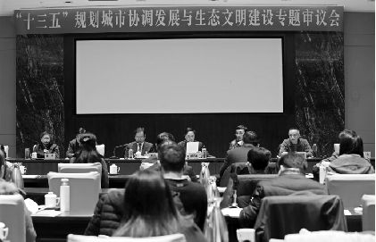 ��η��Ȼ ���н��費Ӧ���Ƶ�������