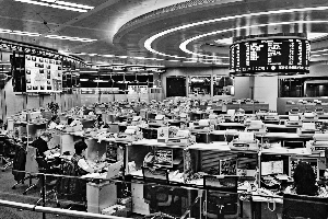 �۽������������Ƴ����¹�ͨ��