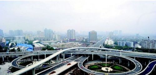 ������ͨ��Ŧ���� ������ҵ���߳�ȥ��