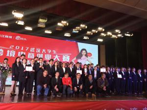 �人��ѧ���羳���̴�ҵ���������չ�